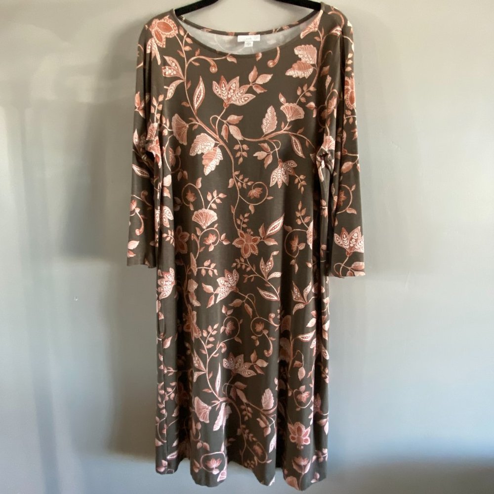 JJILL, MEDIUM DRESS, BROWN WITH ORANGE FLOWERS.LONG SLEEVESAND POCKETS.